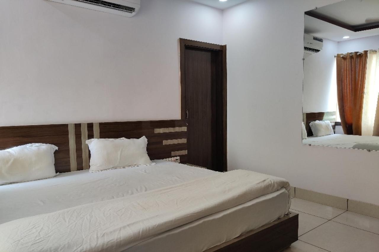 Oyo Hotel Laksh Kurukshetra Dış mekan fotoğraf
