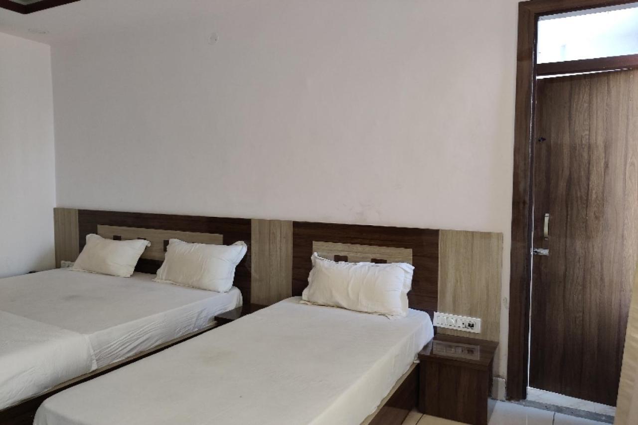 Oyo Hotel Laksh Kurukshetra Dış mekan fotoğraf